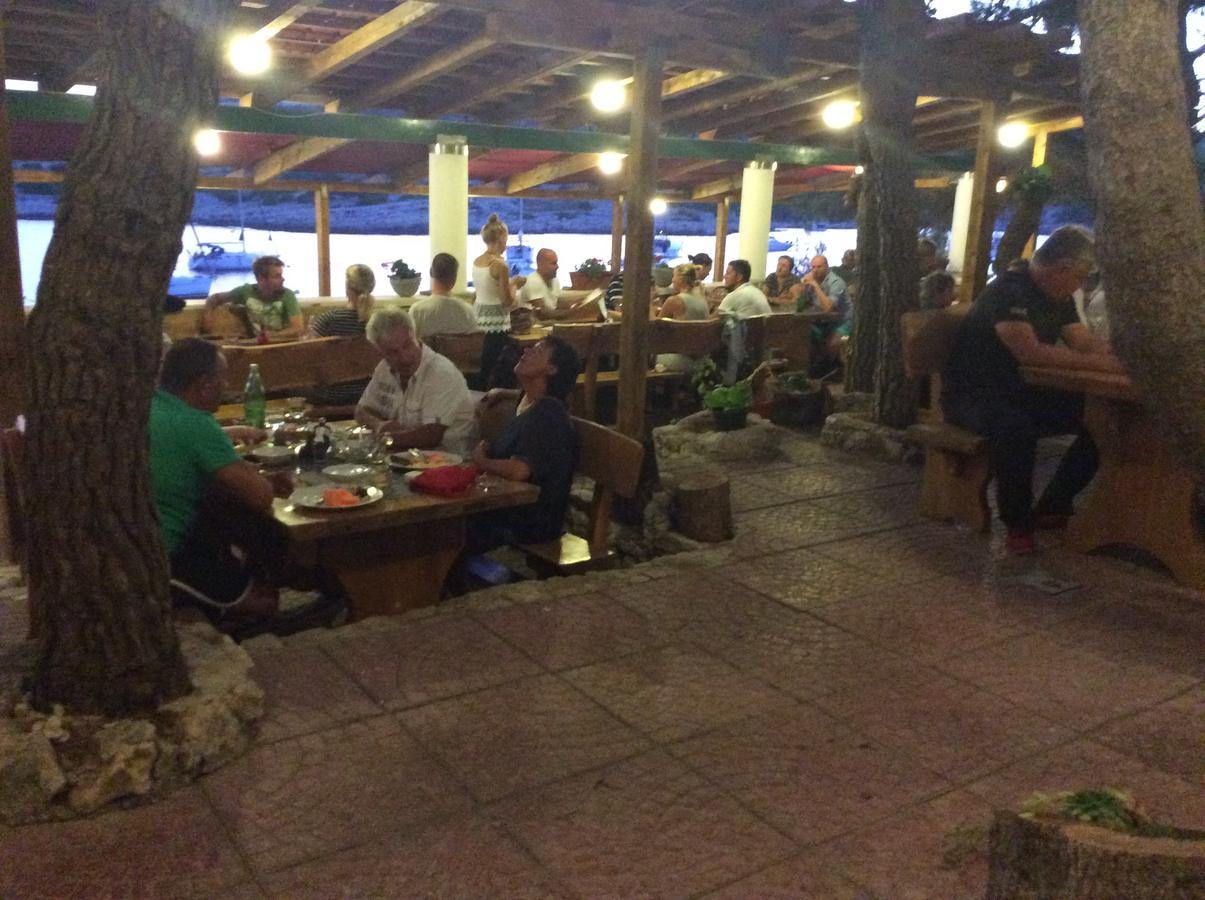 Poseidon Holiday Guesthouse Žirje エクステリア 写真
