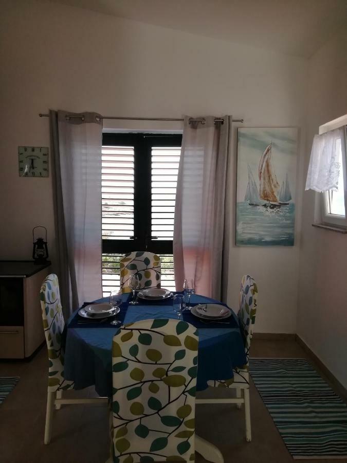 Poseidon Holiday Guesthouse Žirje エクステリア 写真