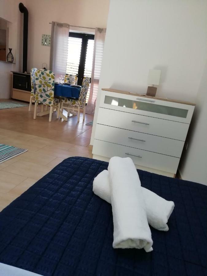 Poseidon Holiday Guesthouse Žirje エクステリア 写真